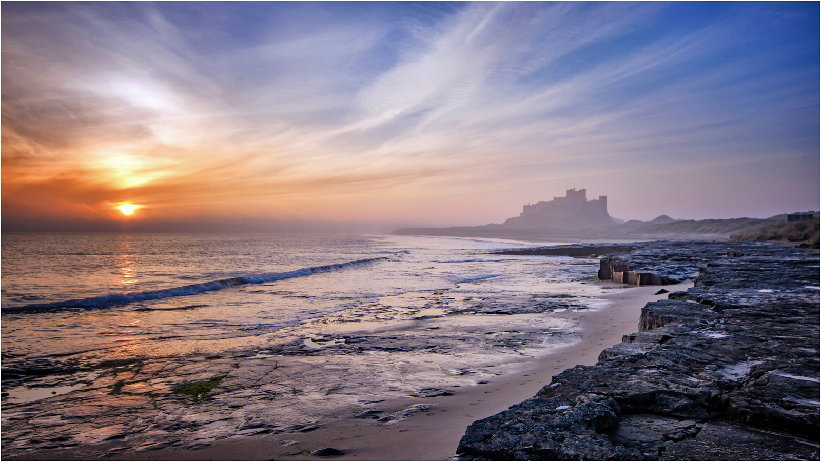 Bamburgh Dawn — Score: 18 pts