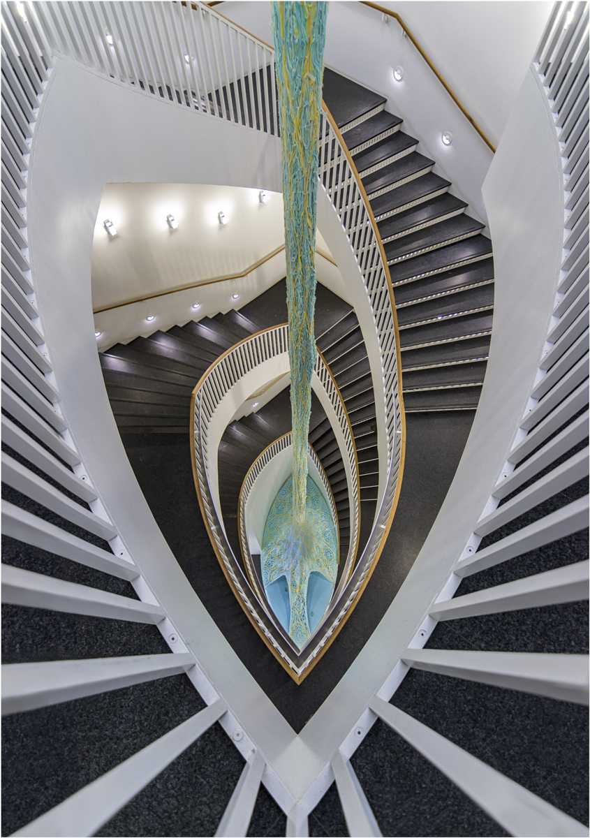 Cascading Stairwell — Score: 19 pts