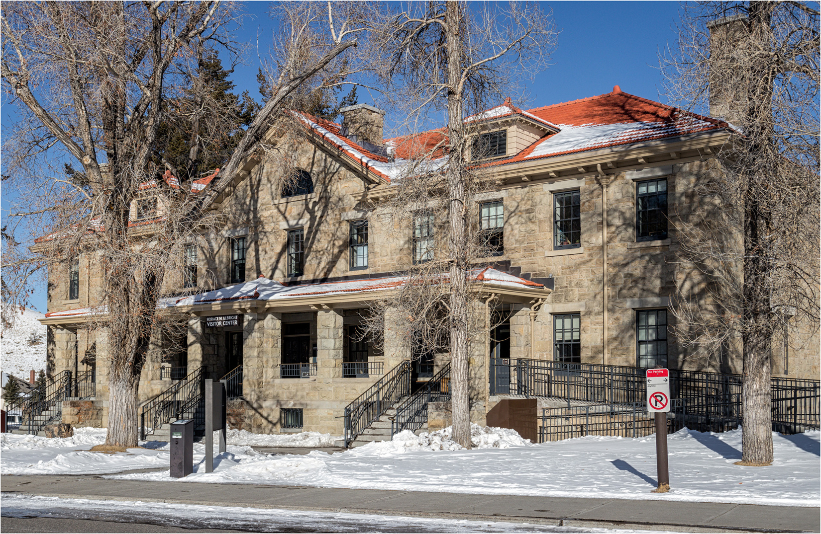 Mammoth Hot Springs Visitor Center