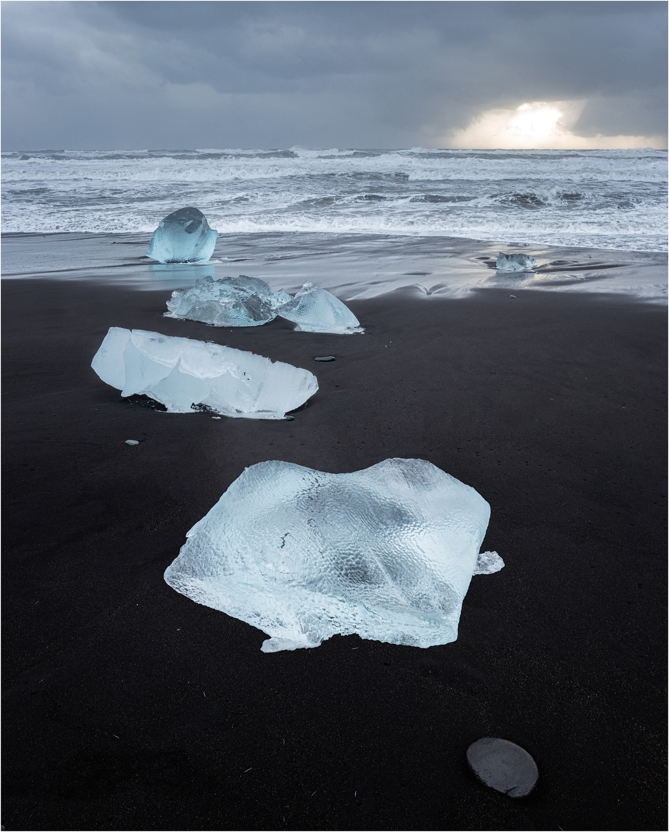 Icebergs on Diamond Beach